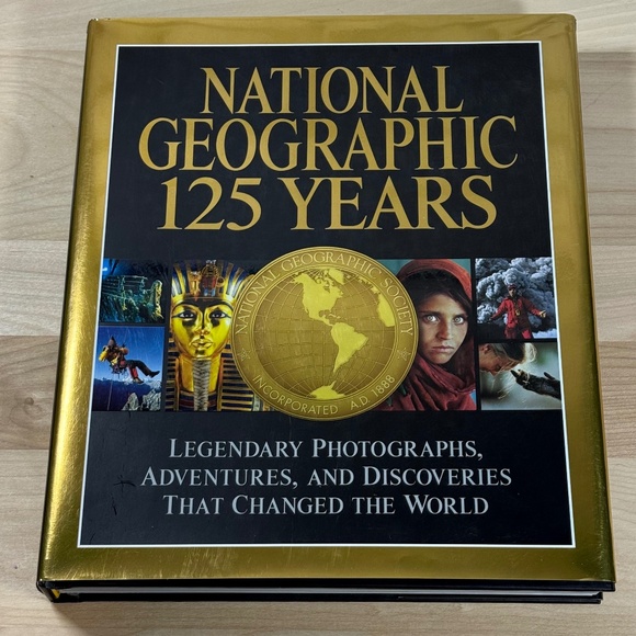 NATIONAL GEOGRAPHIC 125 Years with Bonus "Great Migration" Poster EUC - Picture 1 of 16
